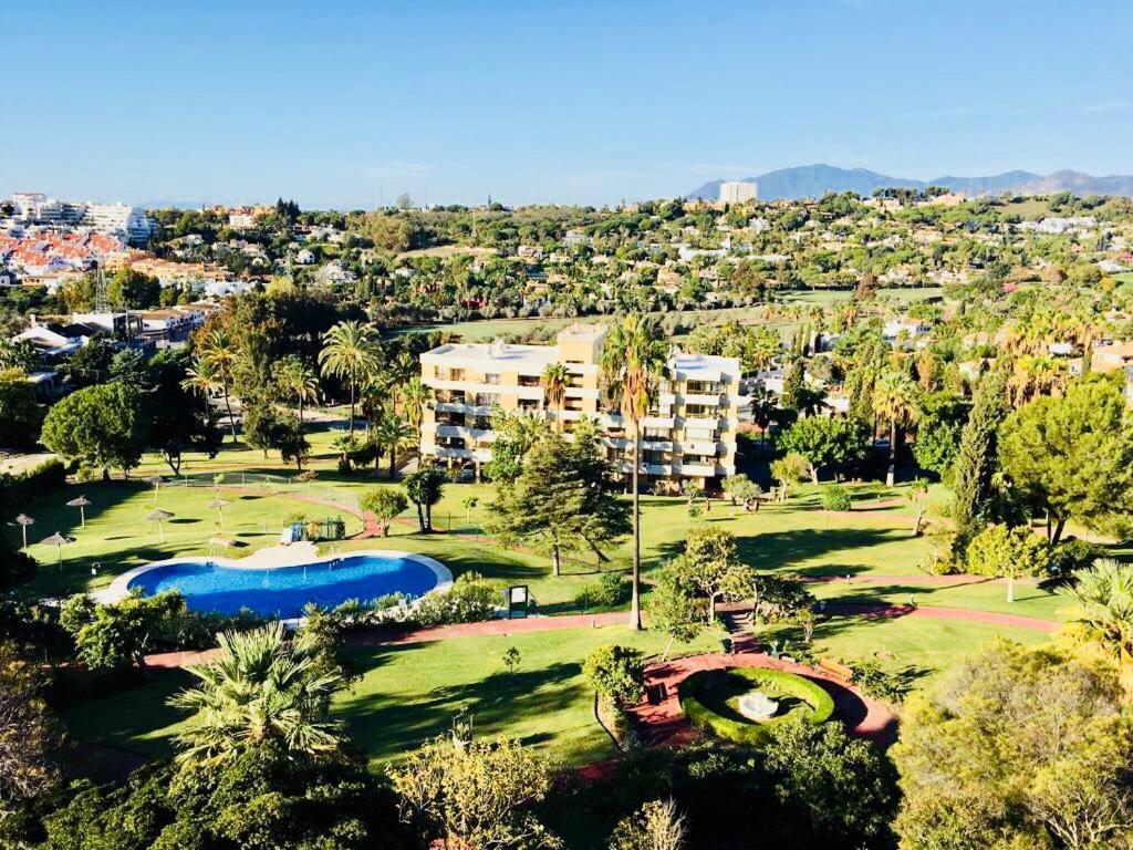 Fantastic Sea View Near Puerto Banus Apartment